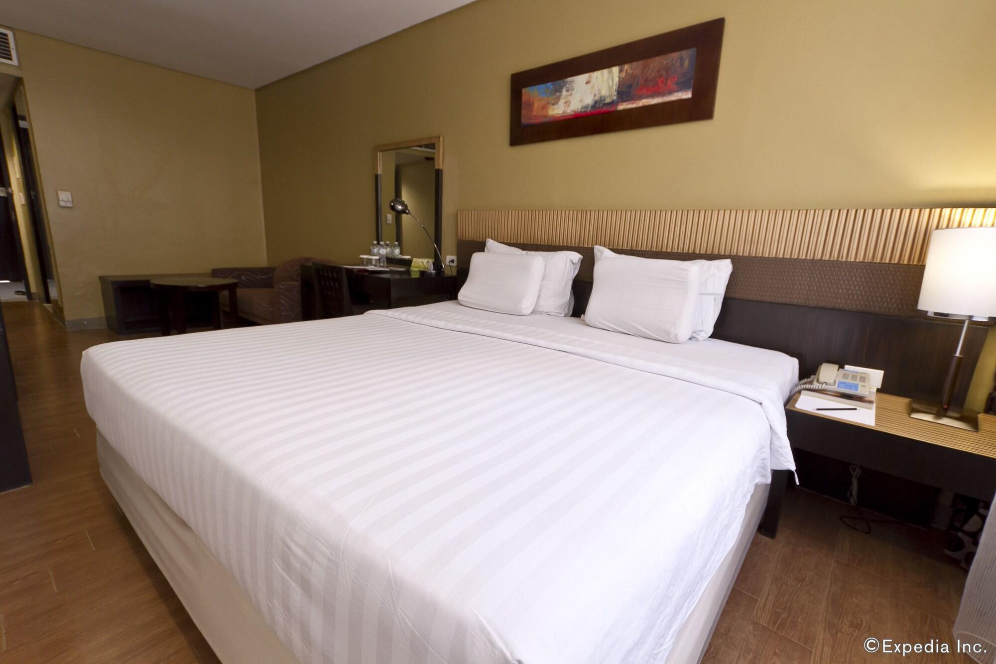 Summit Circle Cebu - Quarantine Hotel Экстерьер фото