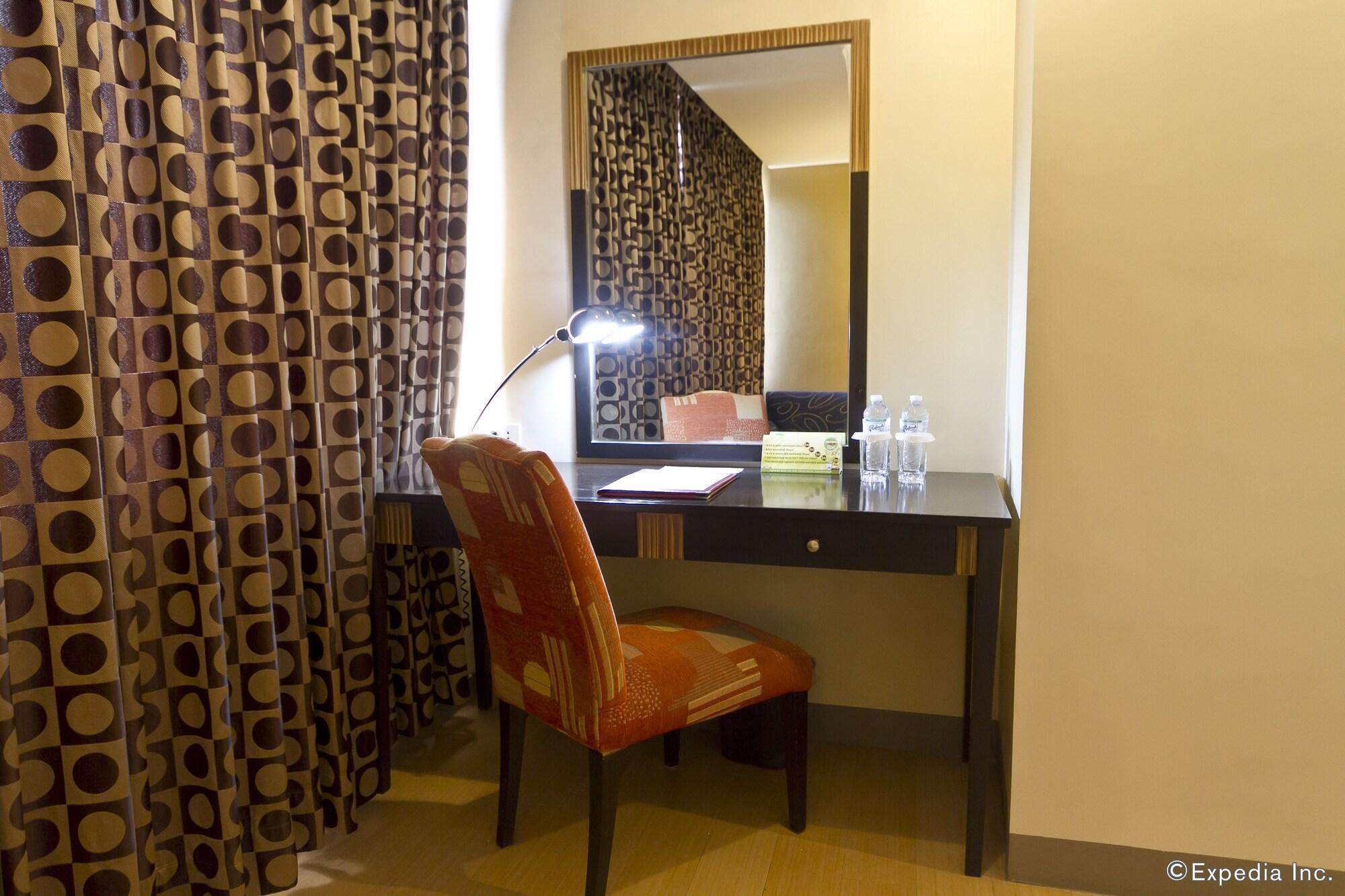 Summit Circle Cebu - Quarantine Hotel Экстерьер фото