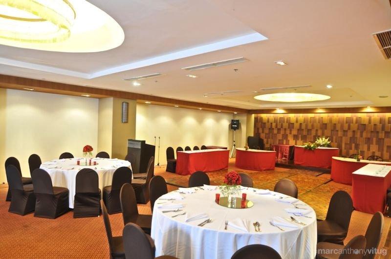 Summit Circle Cebu - Quarantine Hotel Экстерьер фото