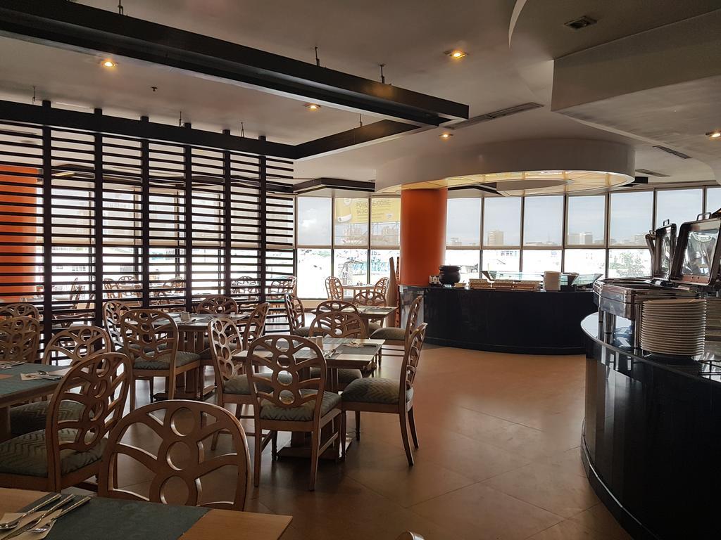 Summit Circle Cebu - Quarantine Hotel Экстерьер фото