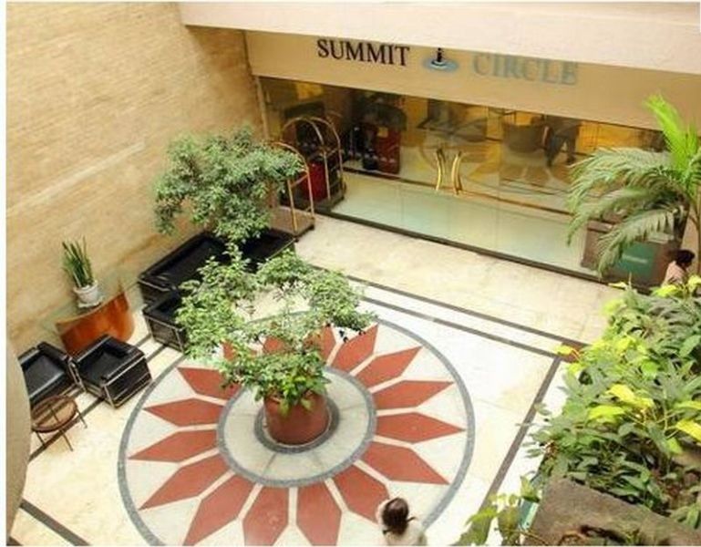 Summit Circle Cebu - Quarantine Hotel Экстерьер фото